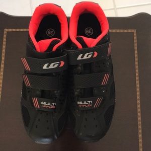 Spinning women shoes